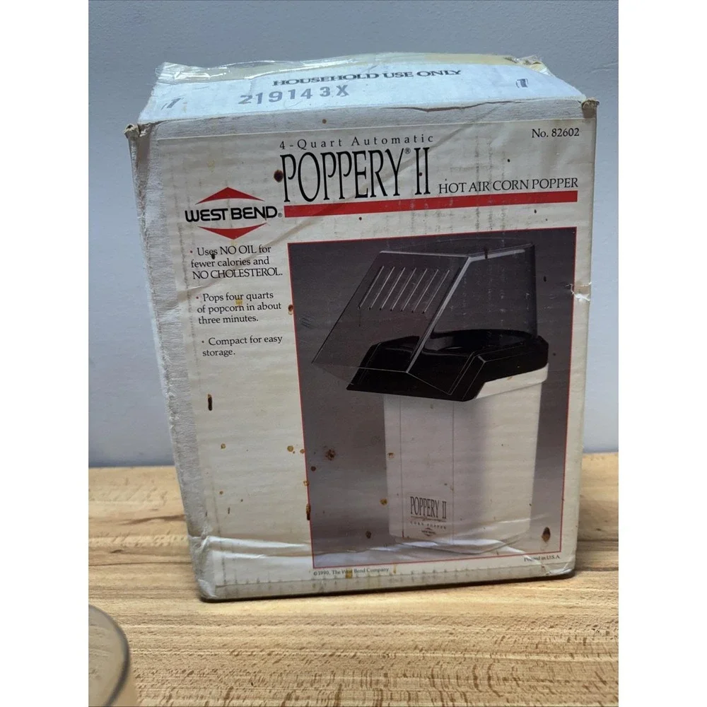 Vintage West Bend Poppery II Hot Air Popcorn Popper with Original Box Mo. 82602